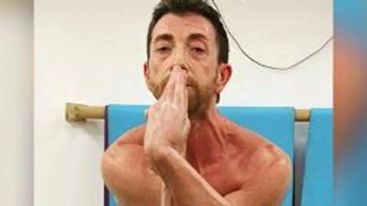 pablo-motos-y-su-pasi-n-por-el-yoga-sus-incre-bles-posturas-xavi-motos